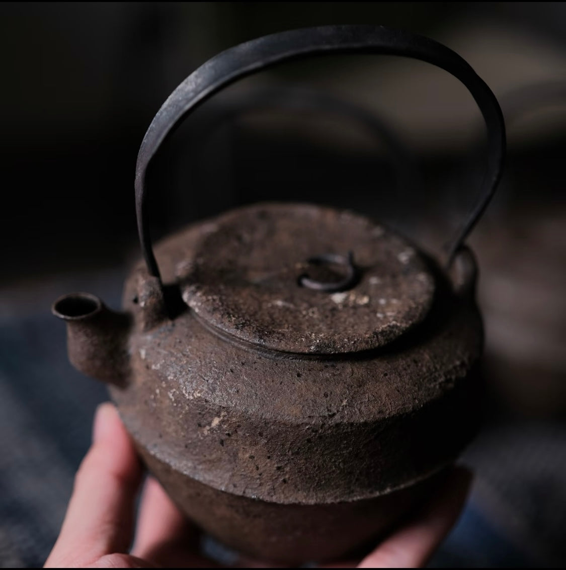 Rusted iron handle pot